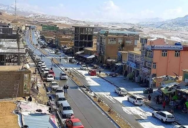 طالبان لیلیهی دارالمعلمین دخترانه فیض محمد کاتب در جاغوری را در اشغال خود نگهداشتهاند طالبان لیلیهی دارالمعلمین دخترانه فیض محمد کاتب در جاغوری را در اشغال خود نگهداشتهاند