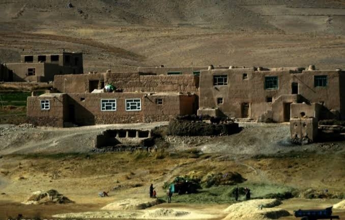 کمکهای بشردوستانه در ناور غزنی توزیع شد؛ مردم محل: کمکها ناکافی است ـ مجلهی اورال کمکهای بشردوستانه در ناور غزنی توزیع شد؛ مردم محل: کمکها ناکافی است ـ مجلهی اورال