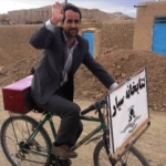 برای تشویق کودکان بامیانی به مطالعه؛ نخستین کتابخانه سیار ایجاد شد برای تشویق کودکان بامیانی به مطالعه؛ نخستین کتابخانه سیار ایجاد شد