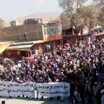 معترضان در غزنی، خواهان رهایی هرچه زودتر 31 مسافر شدند معترضان در غزنی، خواهان رهایی هرچه زودتر 31 مسافر شدند